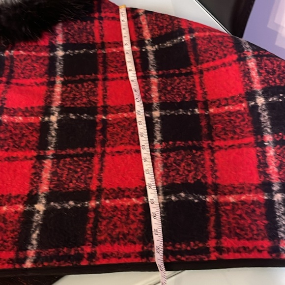 NWOT- Winter Wool Large Shawl - Picture 4 of 6